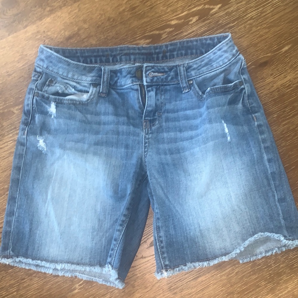 Women’s Jean shorts Jennifer Lopez size 0